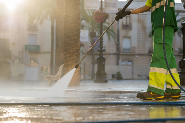 Best Pool Deck Cleaning in Hainesvle, IL